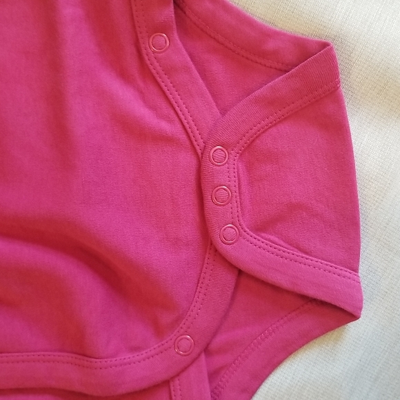 ORGANIC COTTON BABY BODY SUIT SZE 3-6 M  IN BERRY - Picture 7 of 9